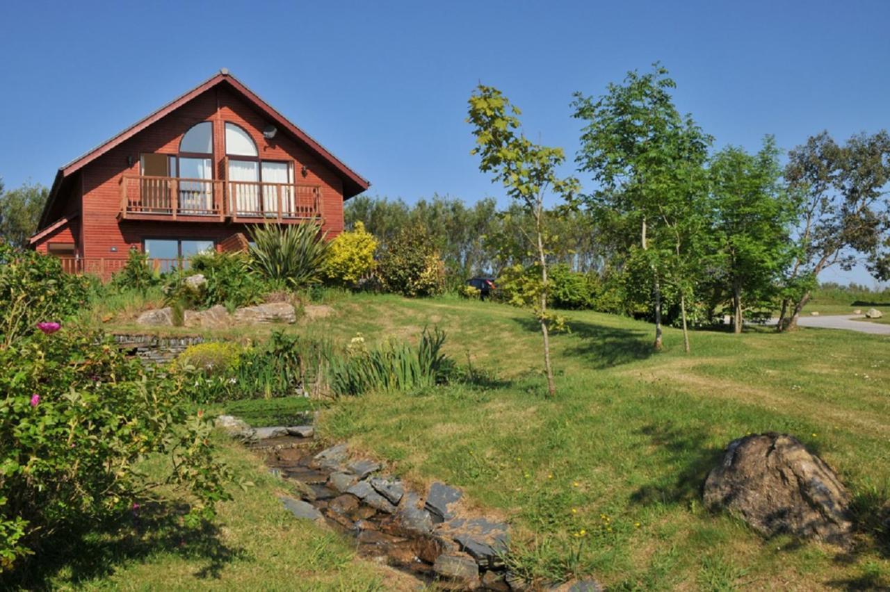 Retallack Resort & Spa Пэдстоу Экстерьер фото A cottage in the village