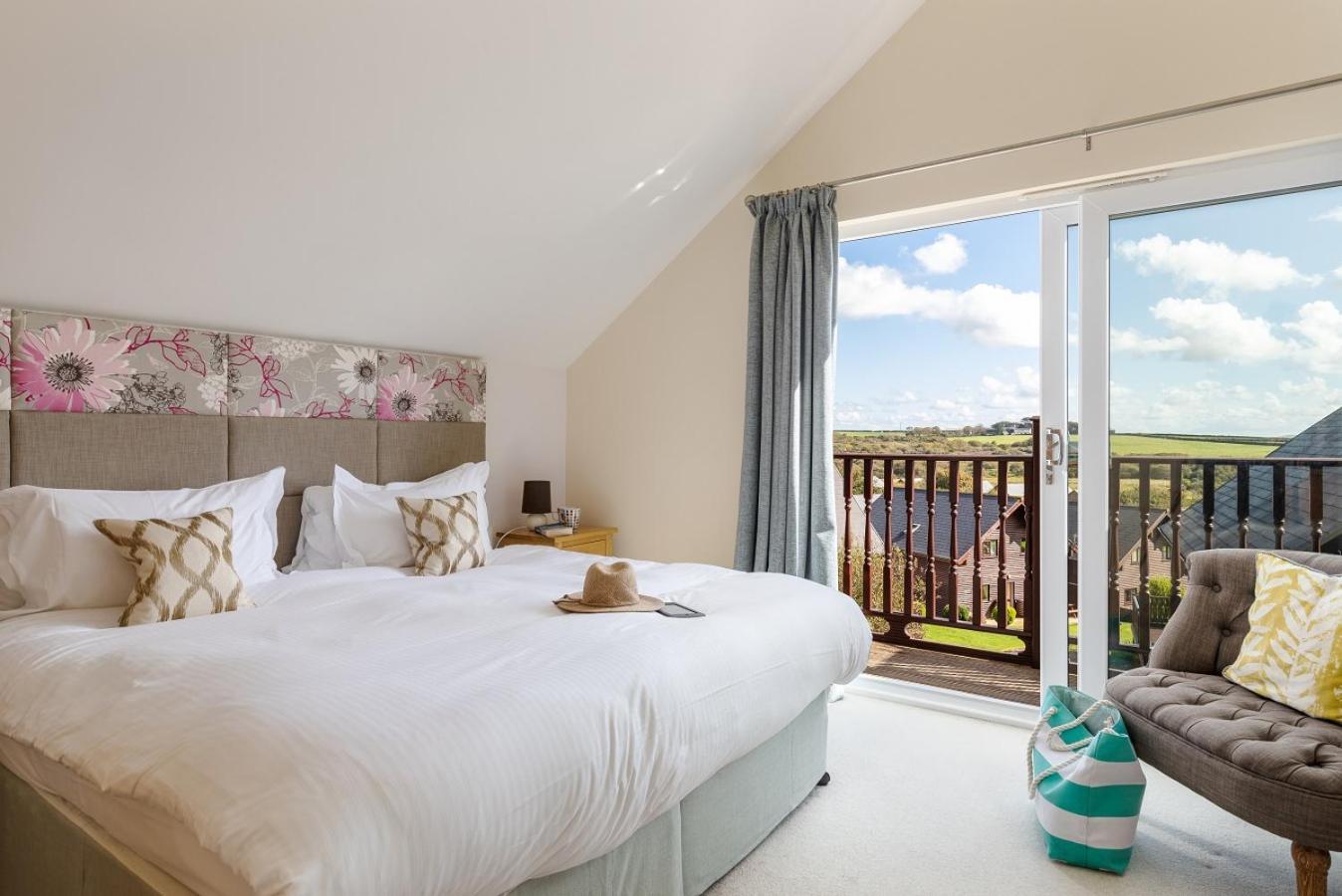 Retallack Resort & Spa Пэдстоу Номер фото A bedroom at The Cove