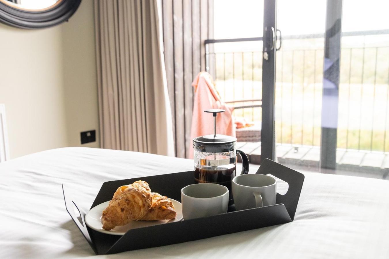 Retallack Resort & Spa Пэдстоу Номер фото Room service