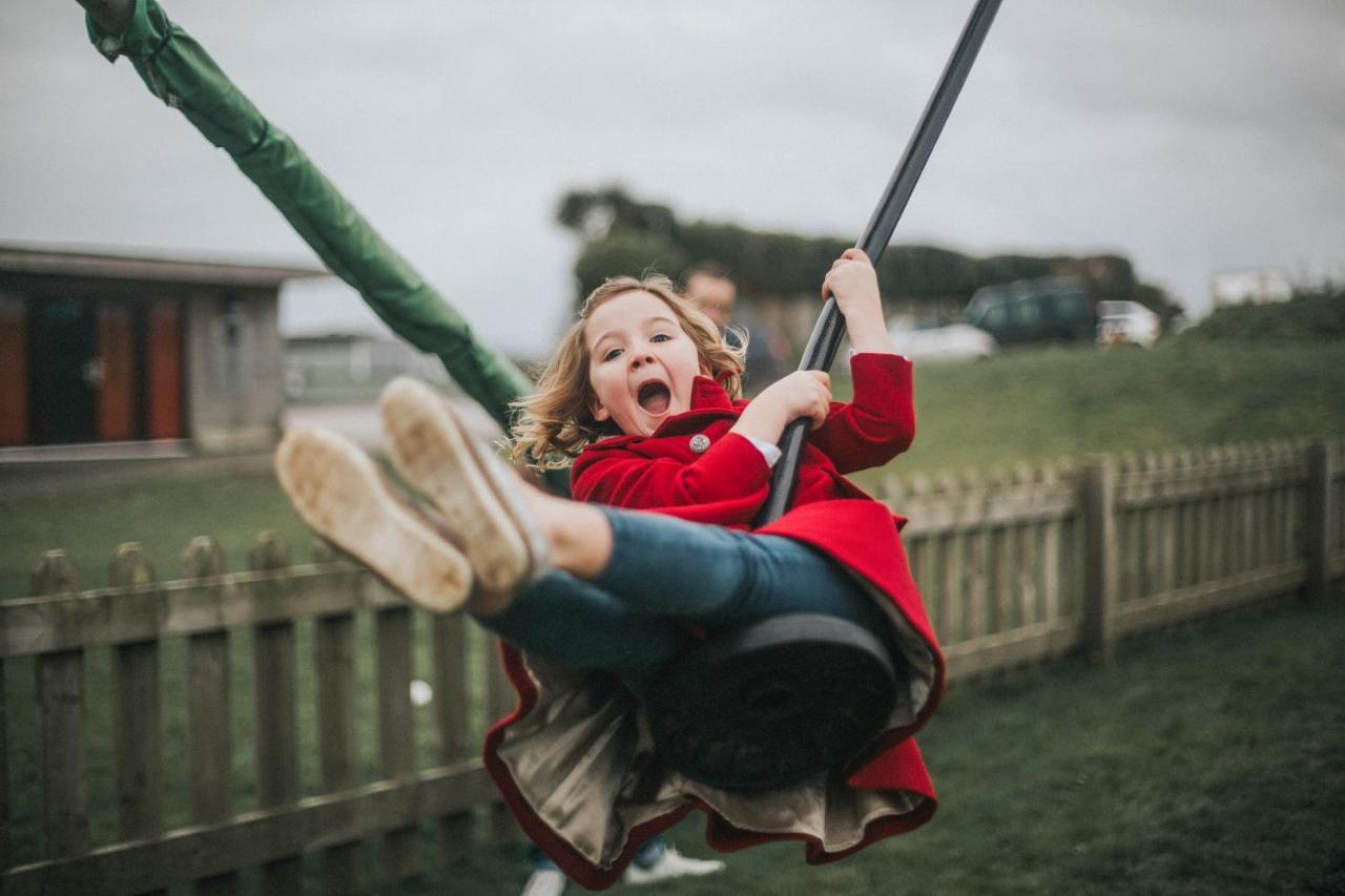 Retallack Resort & Spa Пэдстоу Экстерьер фото A child on a swing